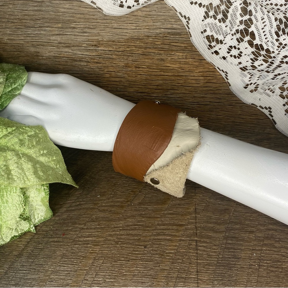 HP! Handmade Leather Bracelet